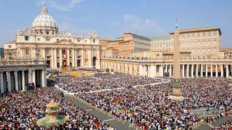 35dbbbc4fa90ce59aba785e6e643d405-Attending Vatican Mass 2