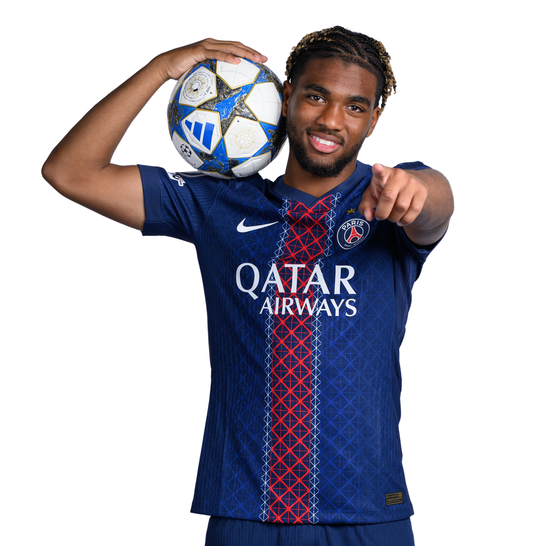 Football: Ibrahima Mbaye prolong d'un an avec le Paris Saint-Germain ...